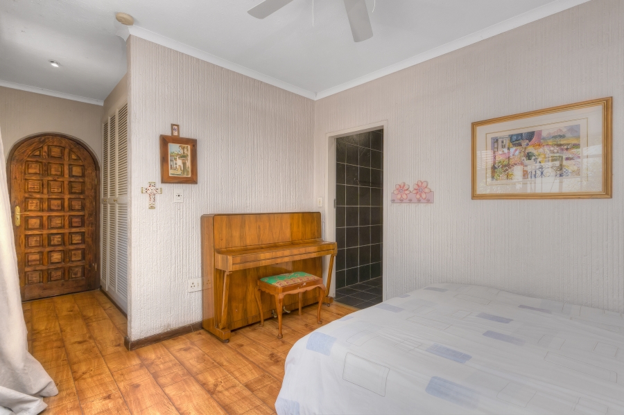 4 Bedroom Property for Sale in Mountain View Gauteng