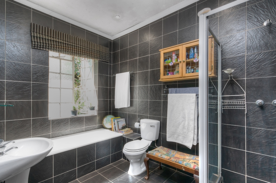 4 Bedroom Property for Sale in Mountain View Gauteng