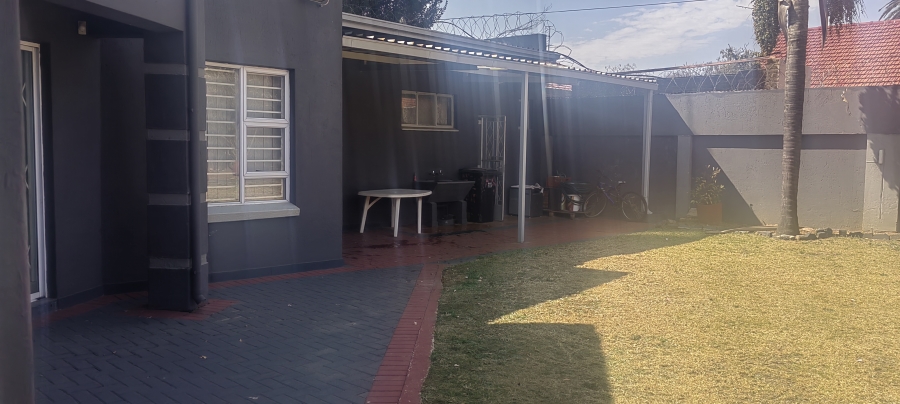 3 Bedroom Property for Sale in Robertsham Gauteng