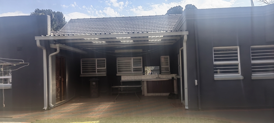 3 Bedroom Property for Sale in Robertsham Gauteng