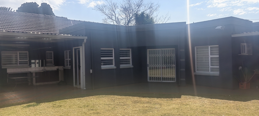 3 Bedroom Property for Sale in Robertsham Gauteng