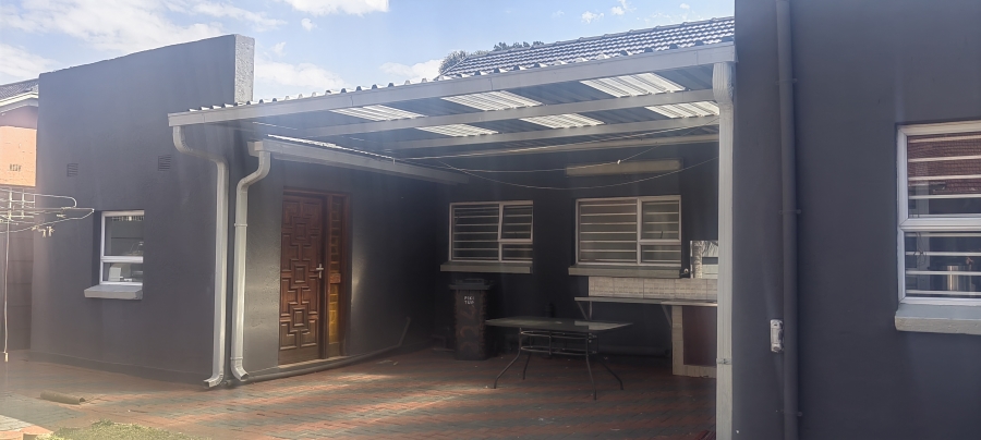 3 Bedroom Property for Sale in Robertsham Gauteng