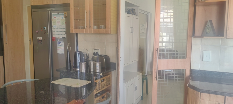3 Bedroom Property for Sale in Robertsham Gauteng