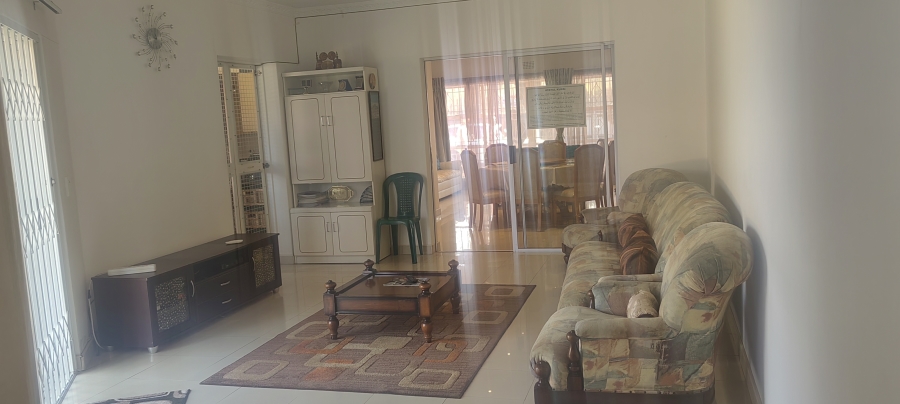 3 Bedroom Property for Sale in Robertsham Gauteng