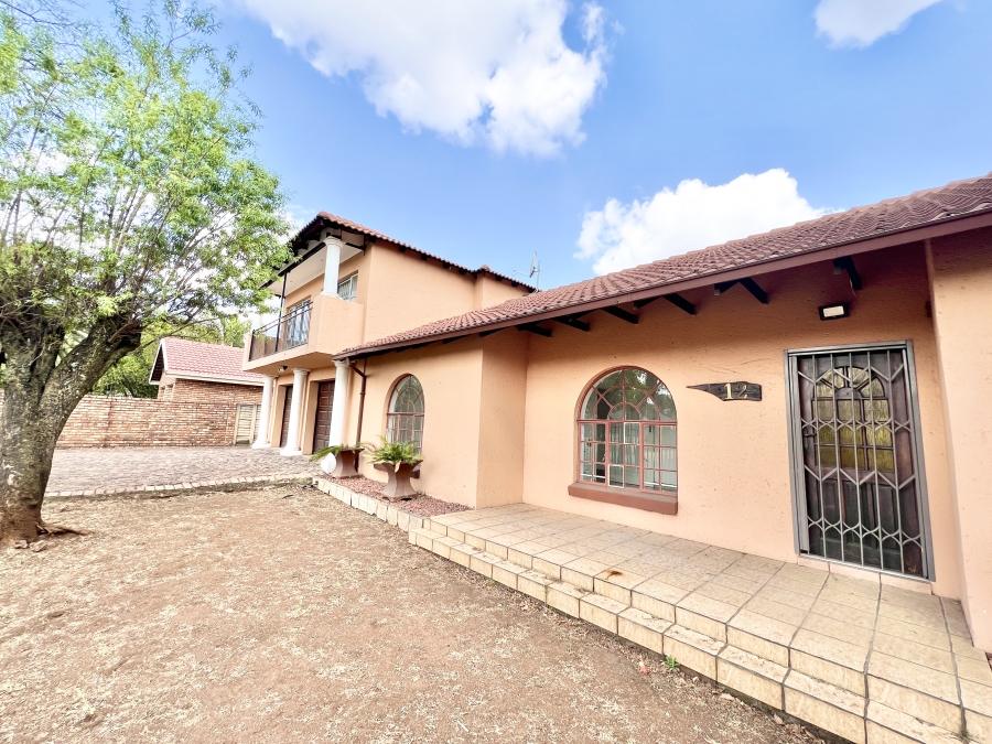 5 Bedroom Property for Sale in Wierda Park Gauteng