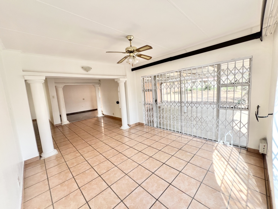 5 Bedroom Property for Sale in Wierda Park Gauteng