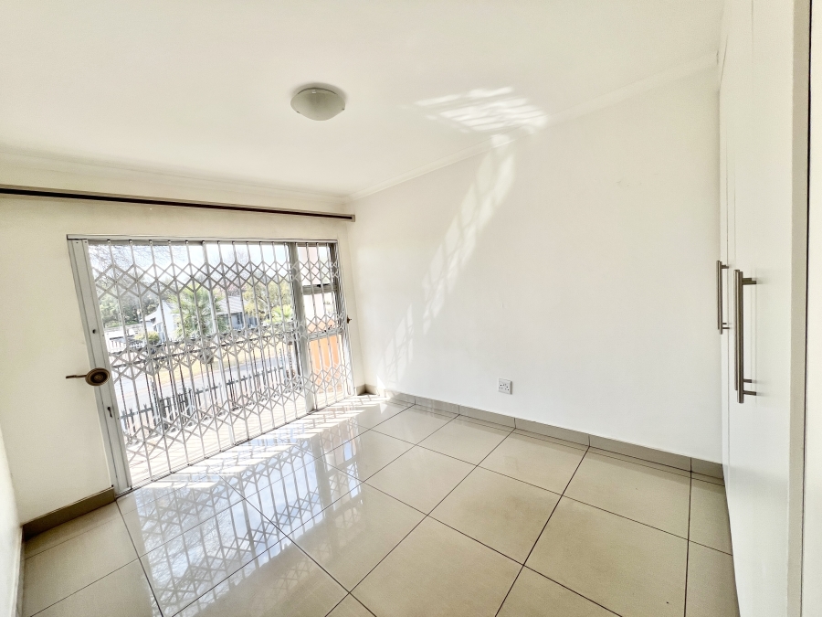 5 Bedroom Property for Sale in Wierda Park Gauteng