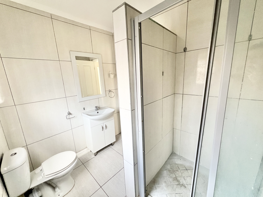 5 Bedroom Property for Sale in Wierda Park Gauteng