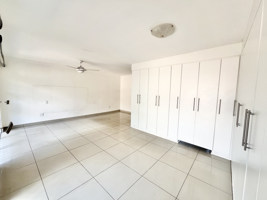 5 Bedroom Property for Sale in Wierda Park Gauteng