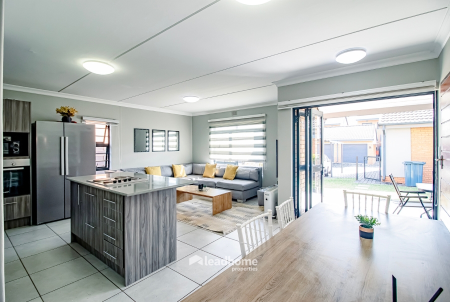 3 Bedroom Property for Sale in Zambezi Manor Lifestyle Estate Gauteng