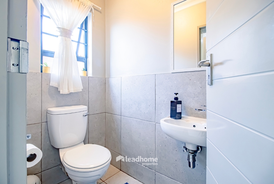 3 Bedroom Property for Sale in Zambezi Manor Lifestyle Estate Gauteng