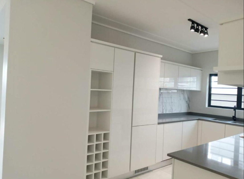To Let 3 Bedroom Property for Rent in Waterfall Gauteng