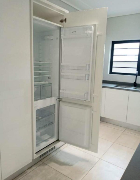 To Let 3 Bedroom Property for Rent in Waterfall Gauteng