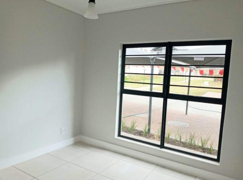 To Let 3 Bedroom Property for Rent in Waterfall Gauteng