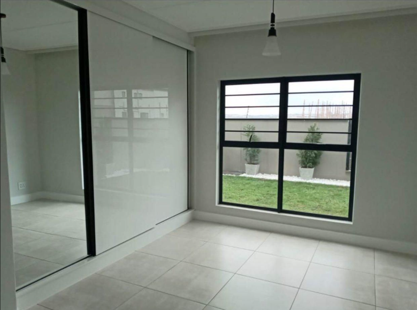 To Let 3 Bedroom Property for Rent in Waterfall Gauteng