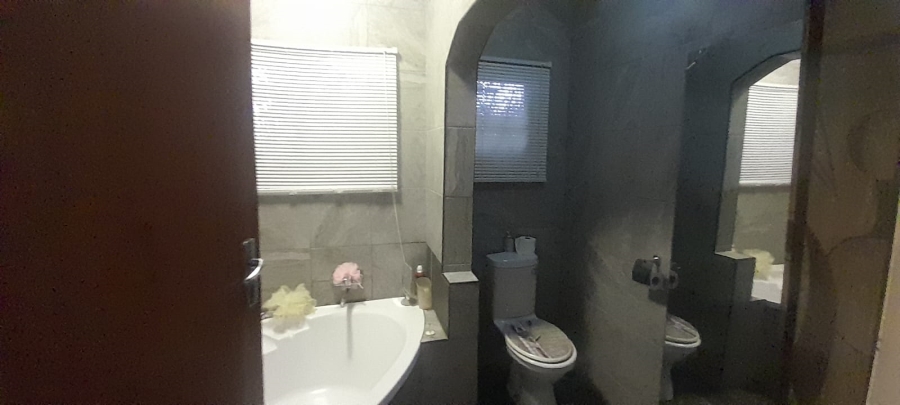 3 Bedroom Property for Sale in Meyerton Central Gauteng