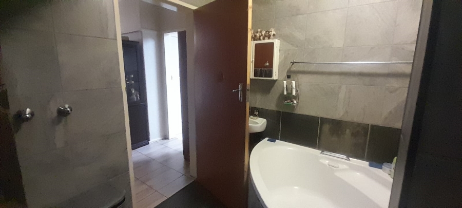 3 Bedroom Property for Sale in Meyerton Central Gauteng