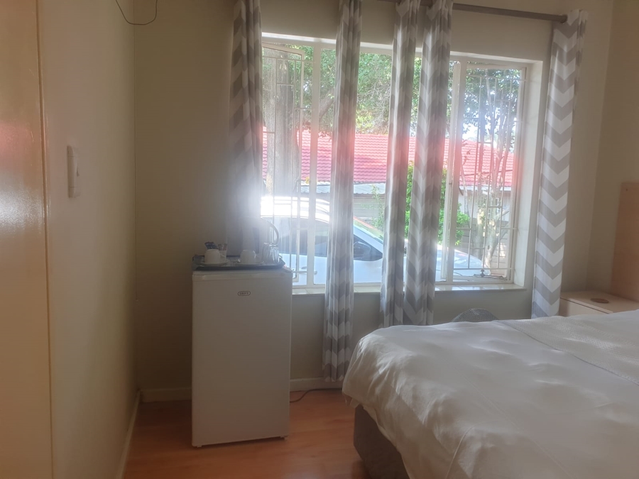 To Let 1 Bedroom Property for Rent in Garsfontein Gauteng