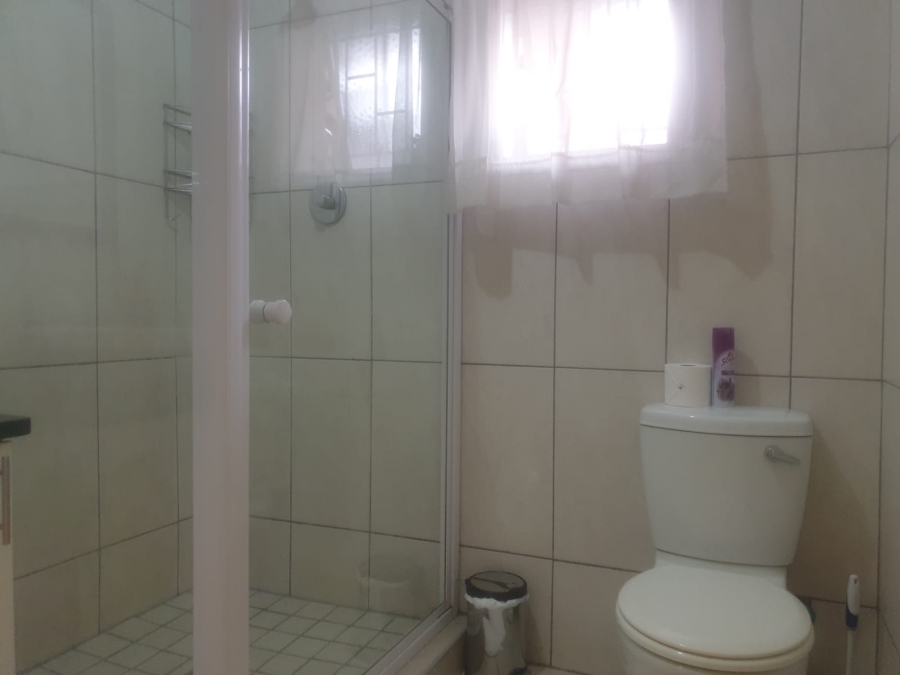 To Let 1 Bedroom Property for Rent in Garsfontein Gauteng