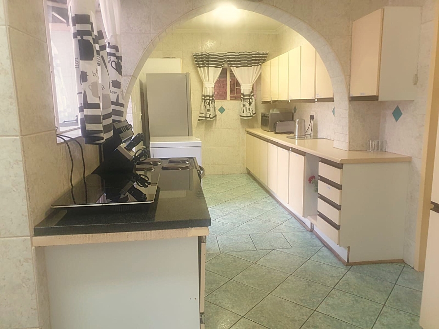 To Let 1 Bedroom Property for Rent in Garsfontein Gauteng
