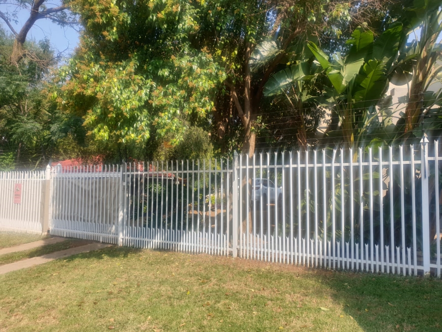 To Let 1 Bedroom Property for Rent in Garsfontein Gauteng