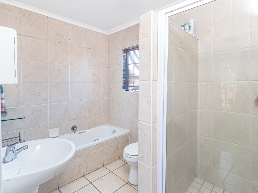 3 Bedroom Property for Sale in Kyalami Hills Gauteng