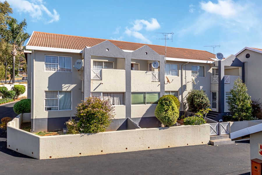 2 Bedroom Property for Sale in Constantia Kloof Gauteng