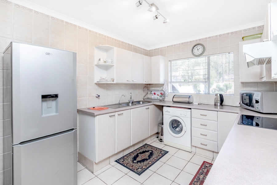 2 Bedroom Property for Sale in Constantia Kloof Gauteng