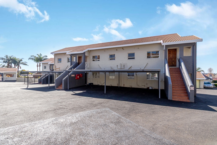 2 Bedroom Property for Sale in Constantia Kloof Gauteng