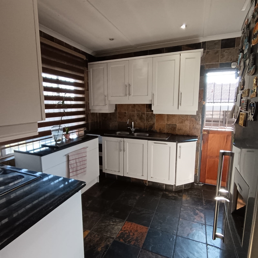 3 Bedroom Property for Sale in Klopperpark Gauteng