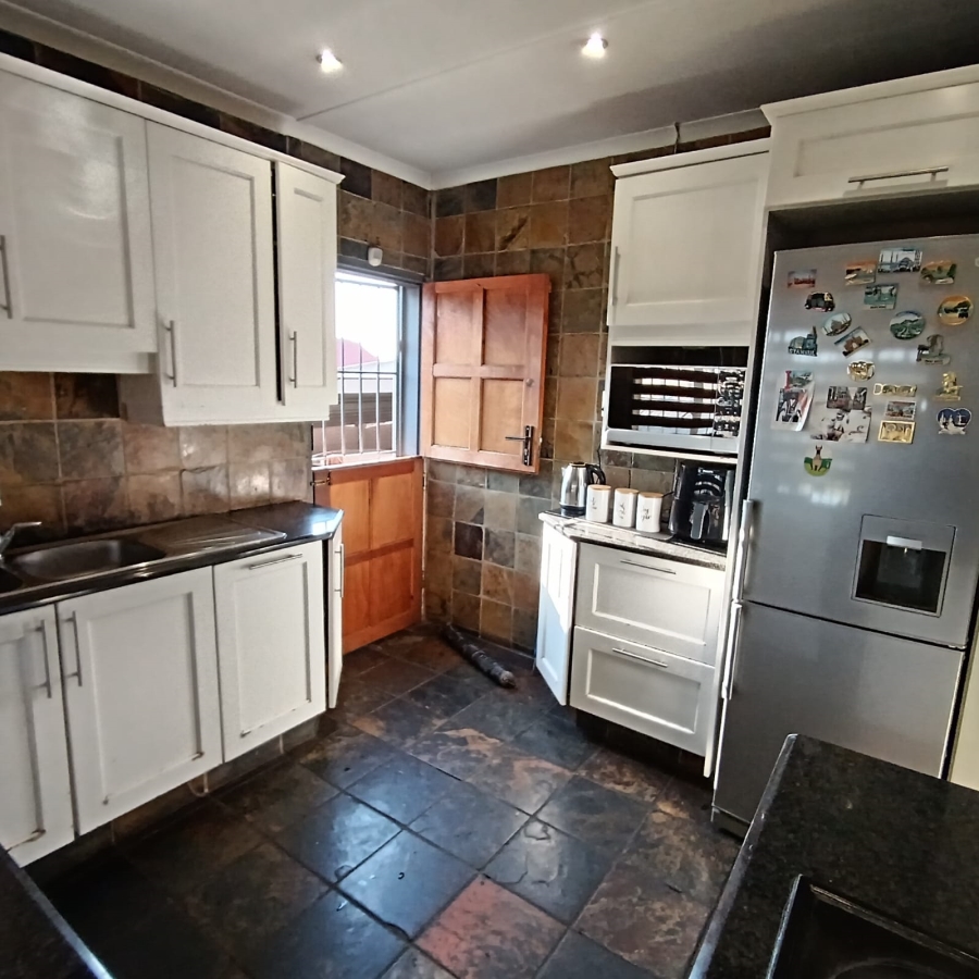 3 Bedroom Property for Sale in Klopperpark Gauteng