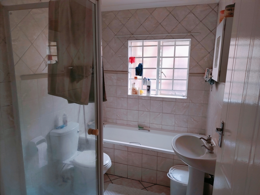 2 Bedroom Property for Sale in Celtisdal Gauteng