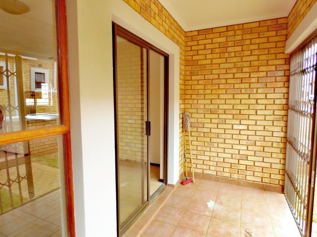 To Let 2 Bedroom Property for Rent in Randpark Ridge Gauteng
