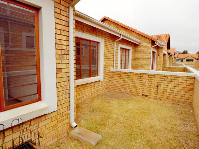 To Let 2 Bedroom Property for Rent in Randpark Ridge Gauteng