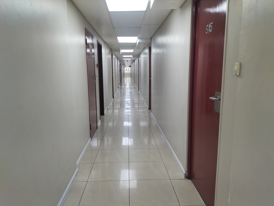 To Let 1 Bedroom Property for Rent in Braamfontein Gauteng