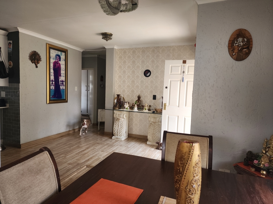 To Let 4 Bedroom Property for Rent in Douglasdale Gauteng