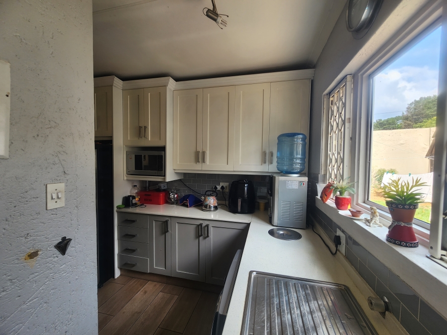 To Let 4 Bedroom Property for Rent in Douglasdale Gauteng