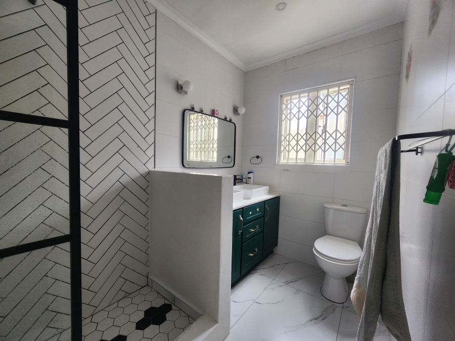 To Let 4 Bedroom Property for Rent in Douglasdale Gauteng