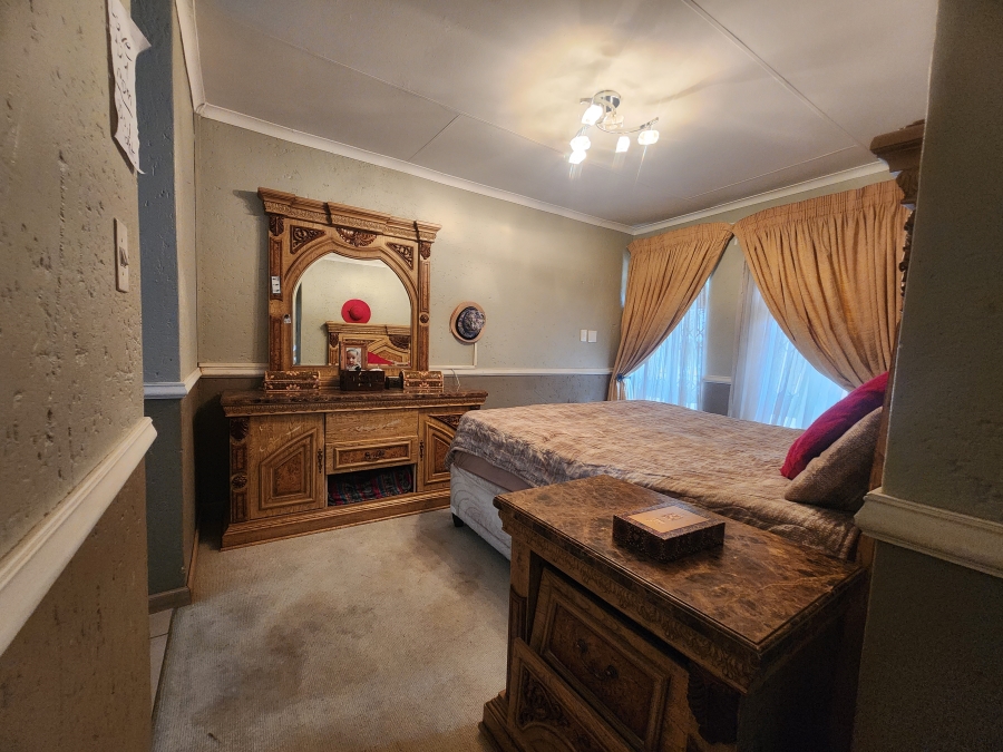 To Let 4 Bedroom Property for Rent in Douglasdale Gauteng
