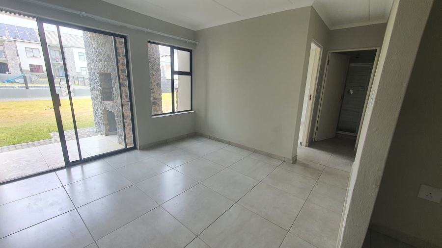 To Let 2 Bedroom Property for Rent in Glen Marais Gauteng
