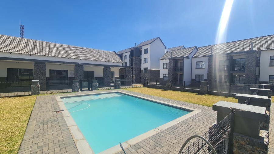 To Let 2 Bedroom Property for Rent in Glen Marais Gauteng