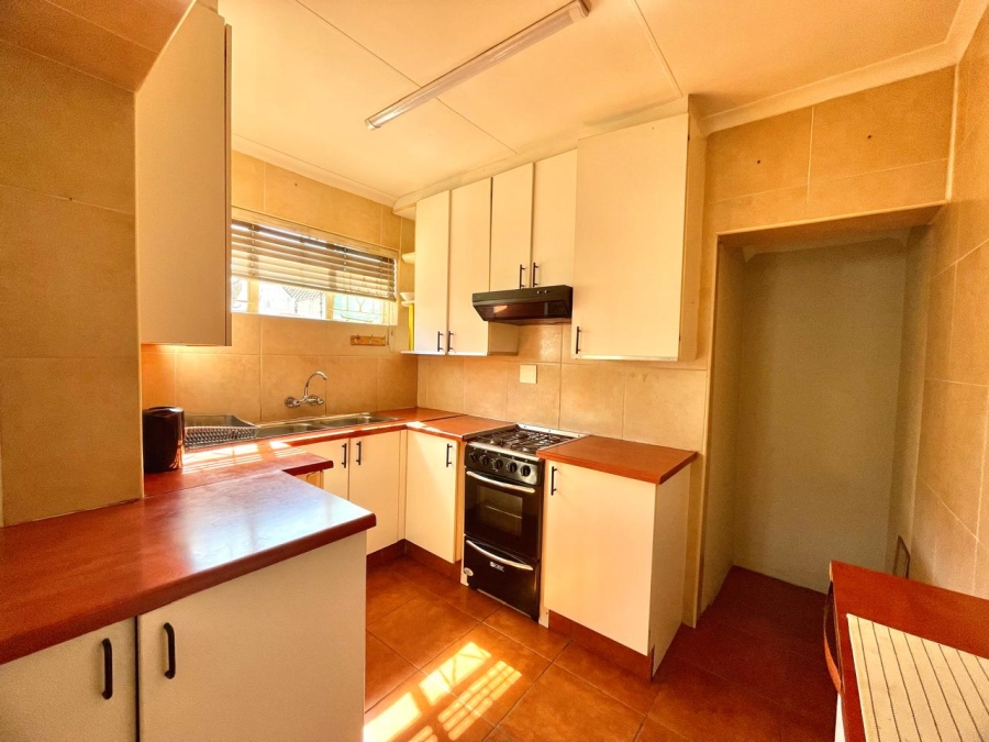 To Let 1 Bedroom Property for Rent in Randhart Gauteng