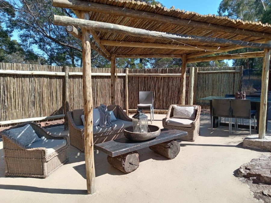 2 Bedroom Property for Sale in Rikasrus A H Gauteng