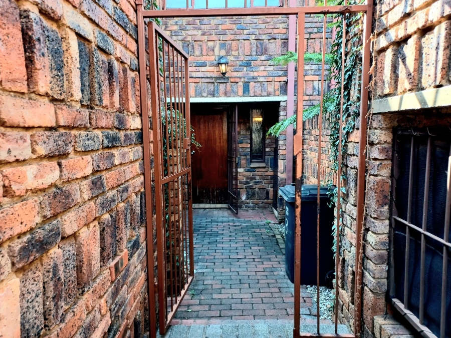3 Bedroom Property for Sale in Cresta Gauteng