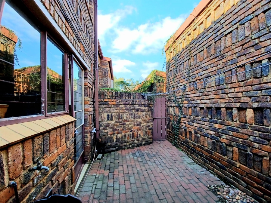 3 Bedroom Property for Sale in Cresta Gauteng