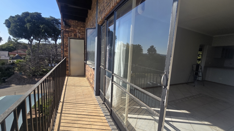 2 Bedroom Property for Sale in Waterkloof Glen Gauteng