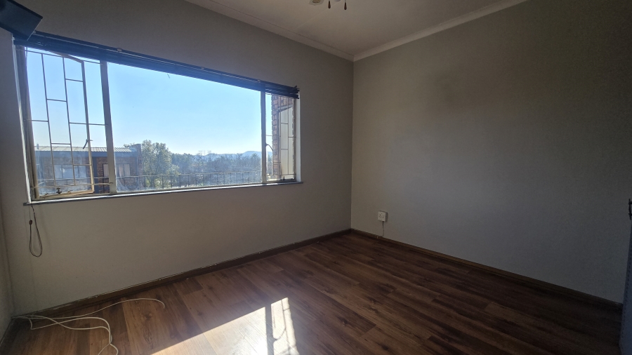 2 Bedroom Property for Sale in Waterkloof Glen Gauteng