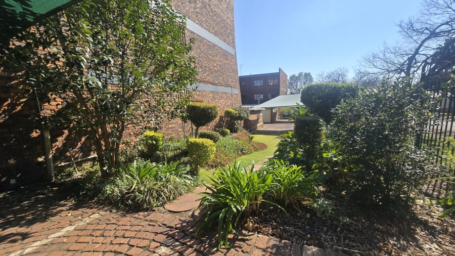 2 Bedroom Property for Sale in Waterkloof Glen Gauteng