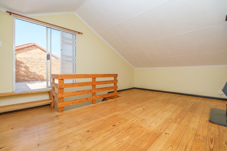 3 Bedroom Property for Sale in Fairland Gauteng