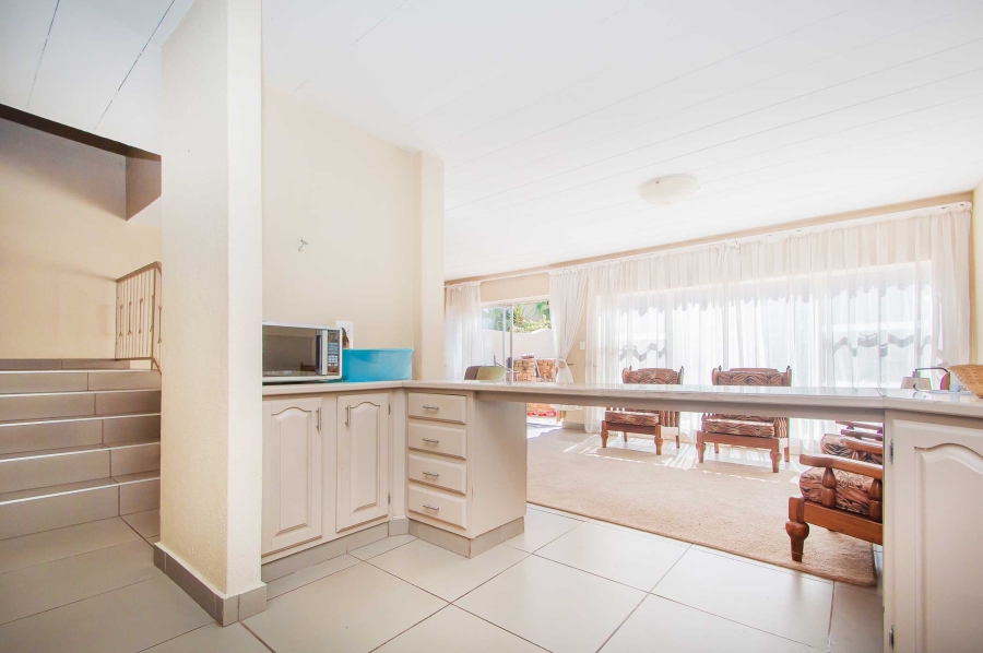 3 Bedroom Property for Sale in Roodekrans Gauteng